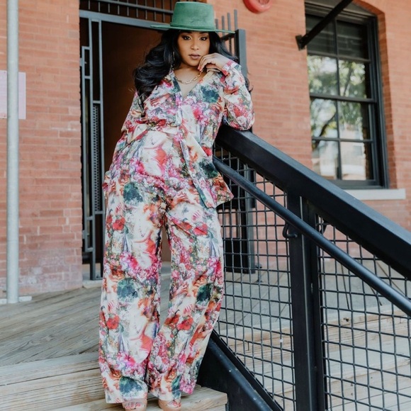 Colorful Matching Set - Picture 2 of 3